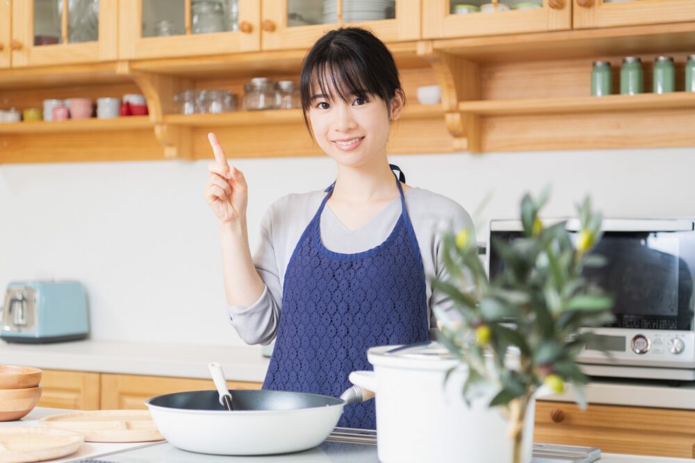 主婦　キッチン　フライパン